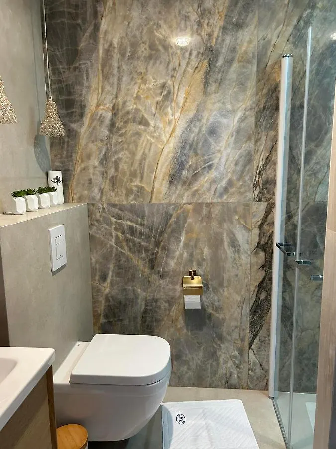 Green Port M.R Apartament 코워브제크 아파트