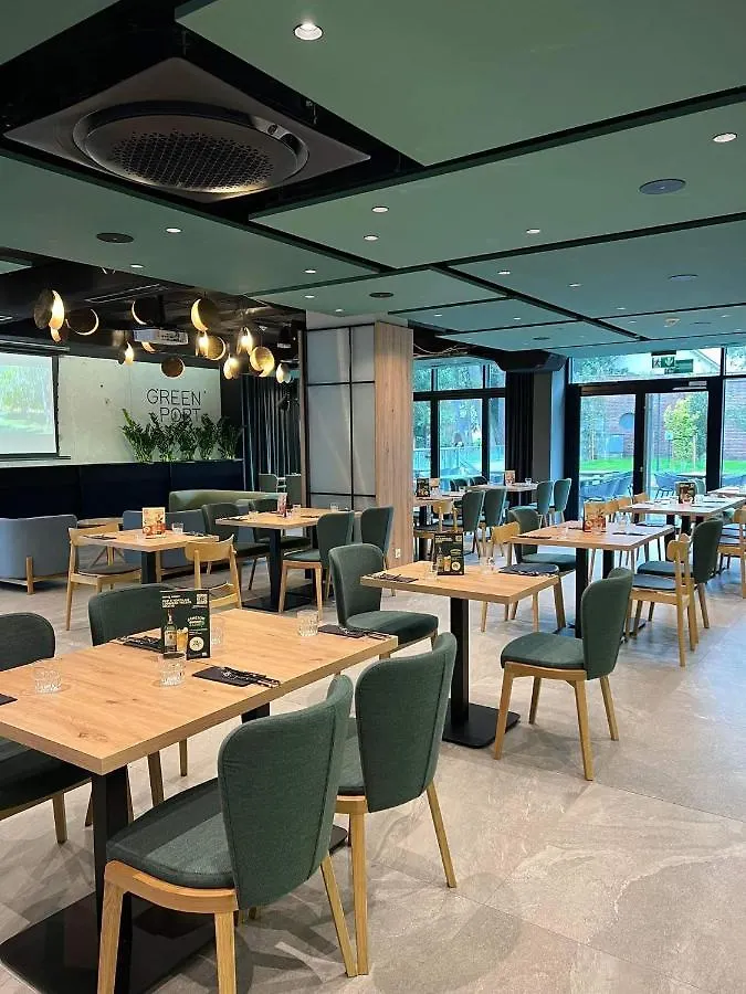 Green Port M.R Apartament 코워브제크 아파트