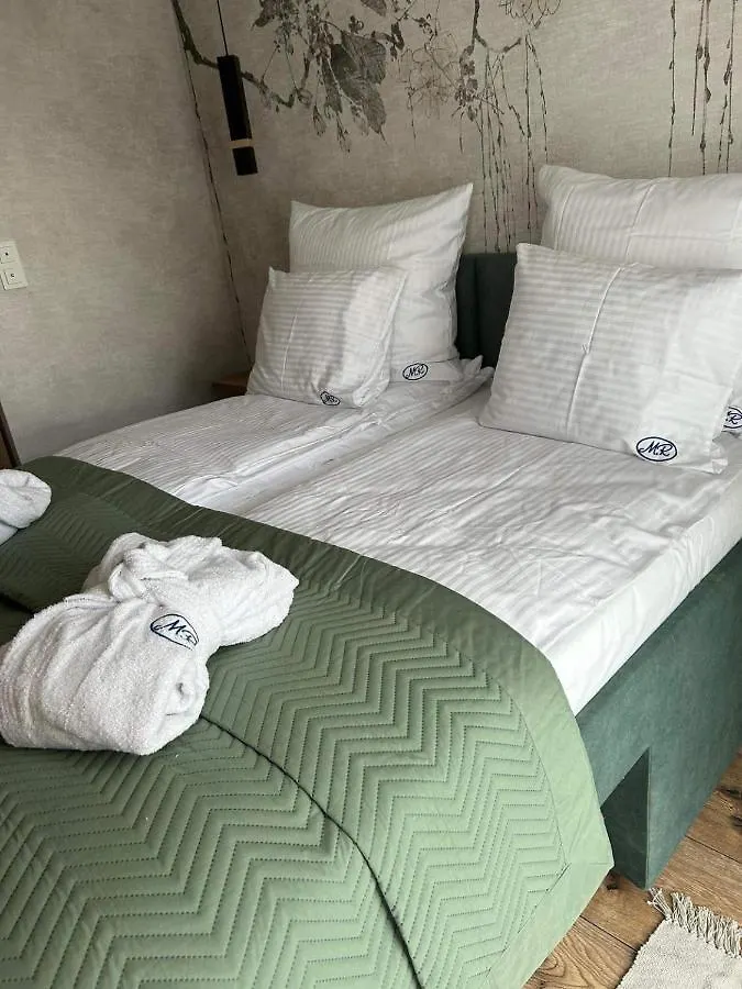 아파트 Green Port M.R Apartament 코워브제크
